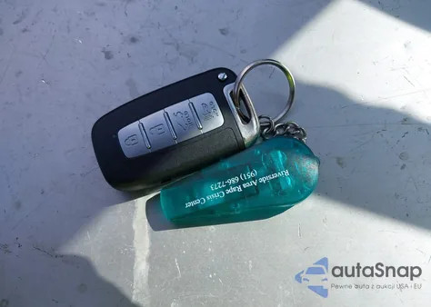 2013 Hyundai Sonata Hybrid z USA, uszkodzony, nr VIN KMHEC4A4XDA064838